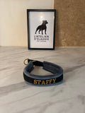 Collier brodé "STAFFY" bleu